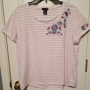 Ladies Boutique Style Top..Size L